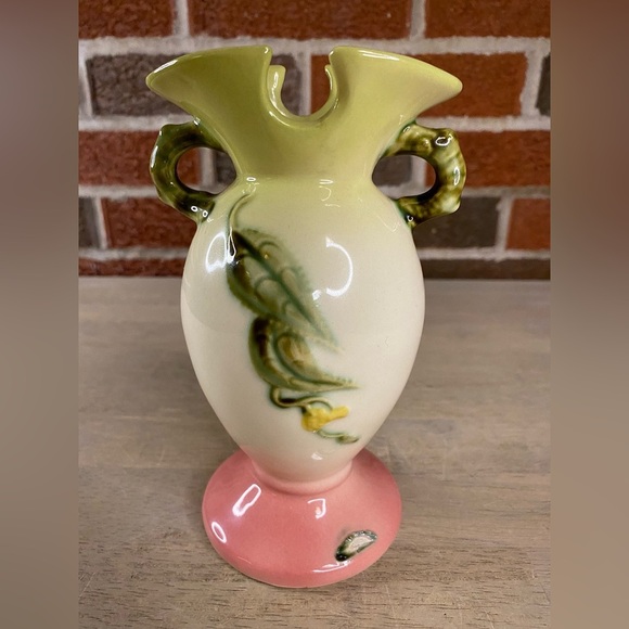 HULL USA 6 1/2 INCH WOODLAND PATTERN‎ VASE W4 PINK & CHATREUSE COLOR - GOOD USED - Picture 3 of 8
